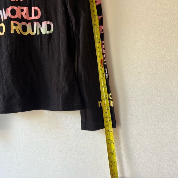 🌼 5/$25 Old Navy Girls Long Sleeve Graphic Tee Shirt Black  Tie Dye Font Size 8 - Picture 4 of 7